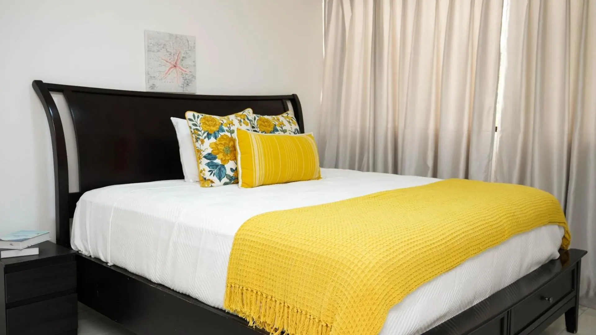 Onyx Luxury Hotel location